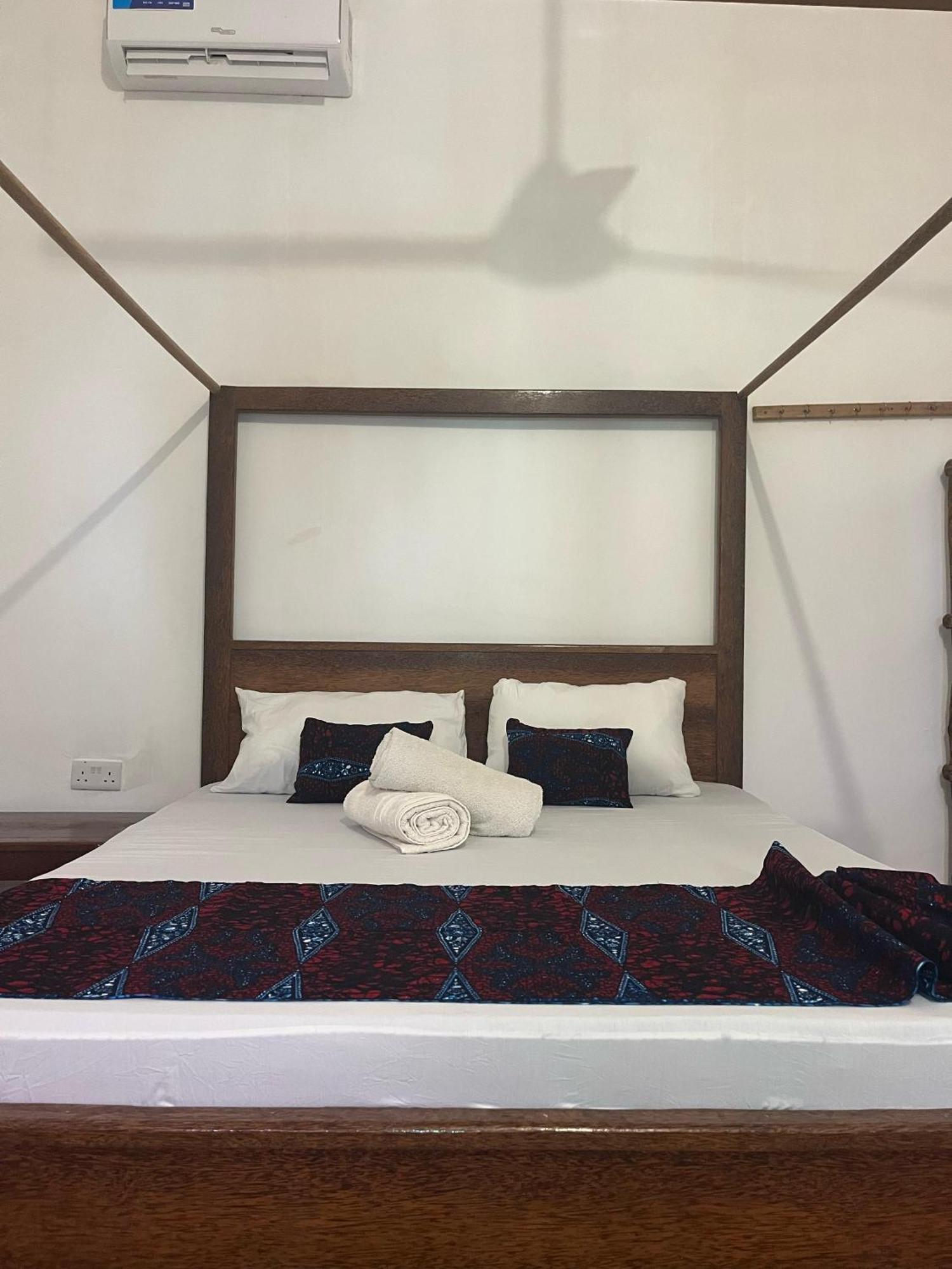 Fish House Nungwi Bed & Breakfast Екстериор снимка